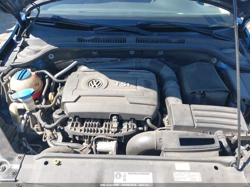 2015 VOLKSWAGEN JETTA 1.8T SE - 3VWD17AJXFM261556
