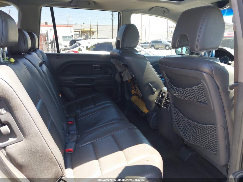 2007 HONDA PILOT VIN: 5FNYF28637B044253