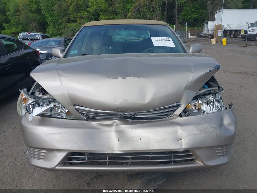 2005 Toyota Camry Le VIN: 4T1BE32K15U962636 Lot: 42227300
