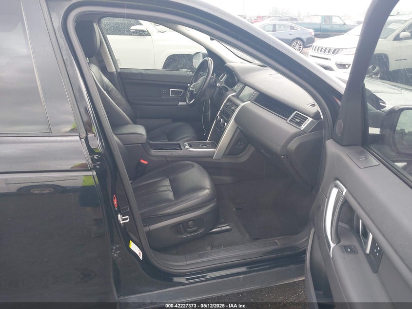 Auction sale of the 2017 LAND ROVER DISCOVERY SPORT , vin: SALCR2BG1HH689304, lot number: 42227373