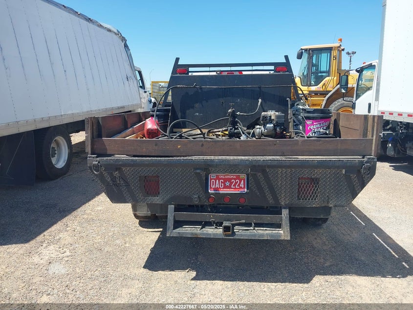 1GB4CYCG3HF210668 2017 CHEVROLET SILVERADO photo no. 8
