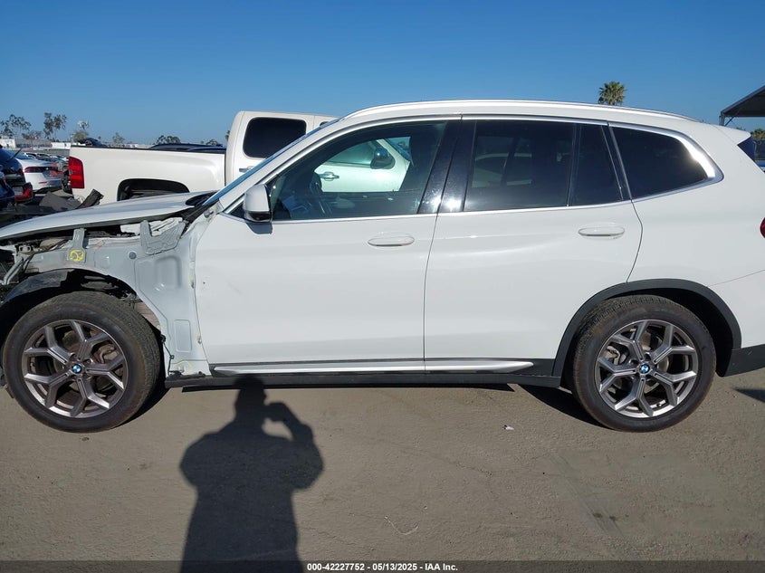 2021 BMW X3 VIN: 5UXTY3C08M9G04837
