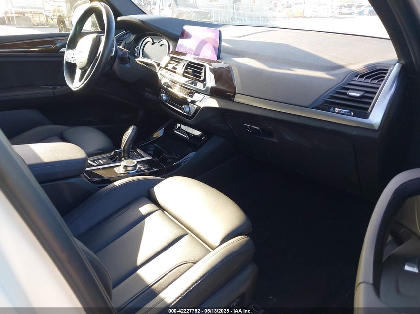 2021 BMW X3 VIN: 5UXTY3C08M9G04837