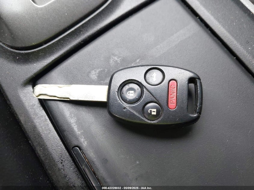 2010 HONDA ACCORD VIN: 1HGCP2F4XAA042882