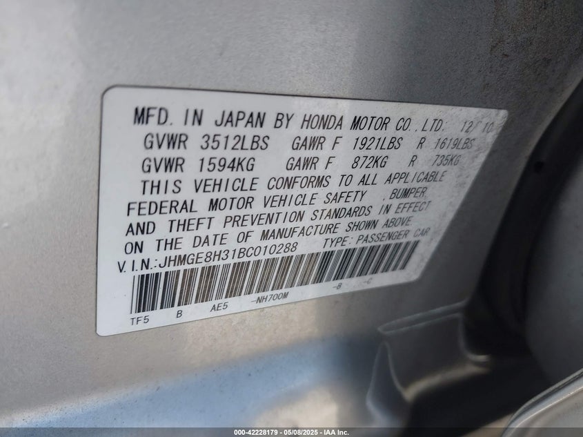 2011 HONDA FIT VIN: JHMGE8H31BC010288