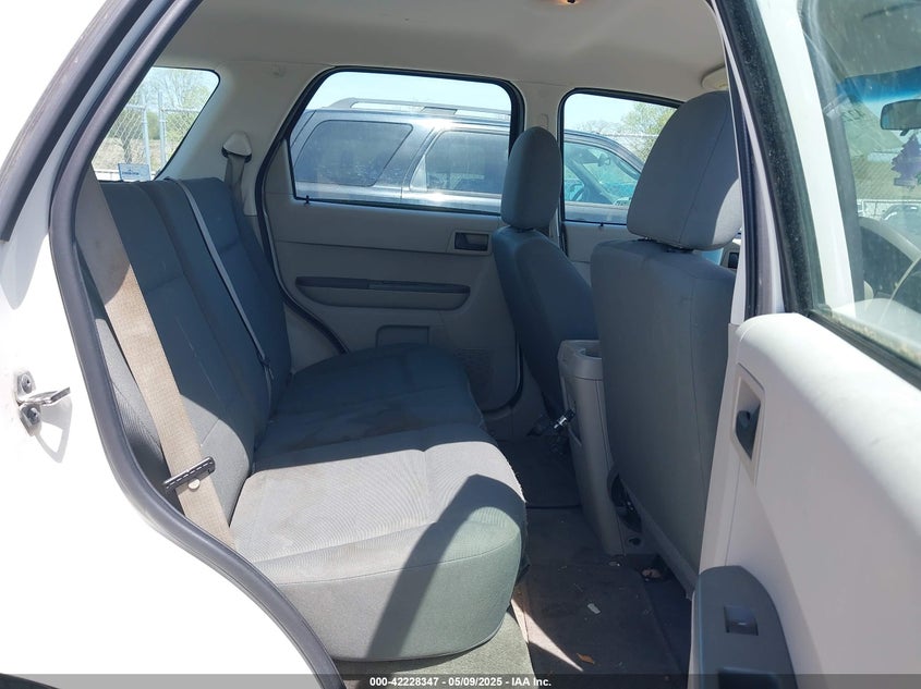 2009 FORD ESCAPE VIN: 1FMCU02759KD02022