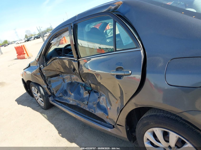 2013 TOYOTA COROLLA LE - 2T1BU4EE2DC965110