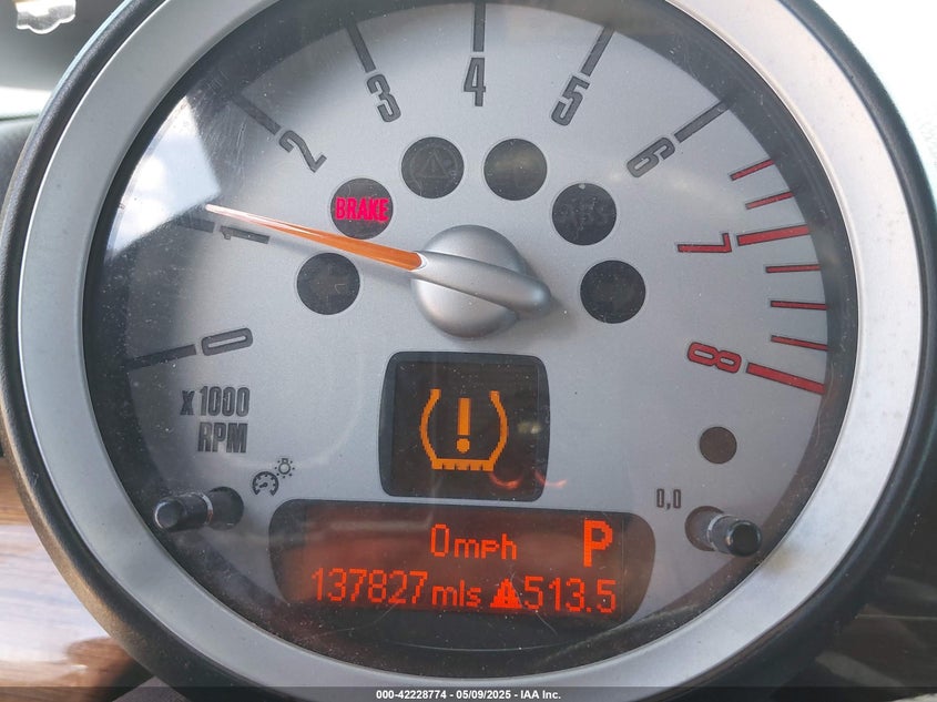 2010 MINI COOPER VIN: WMWMF3C52ATZ25692