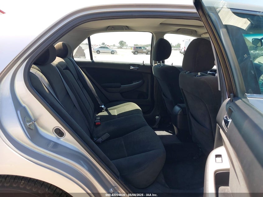 2006 HONDA ACCORD VIN: 1HGCM56716A186428
