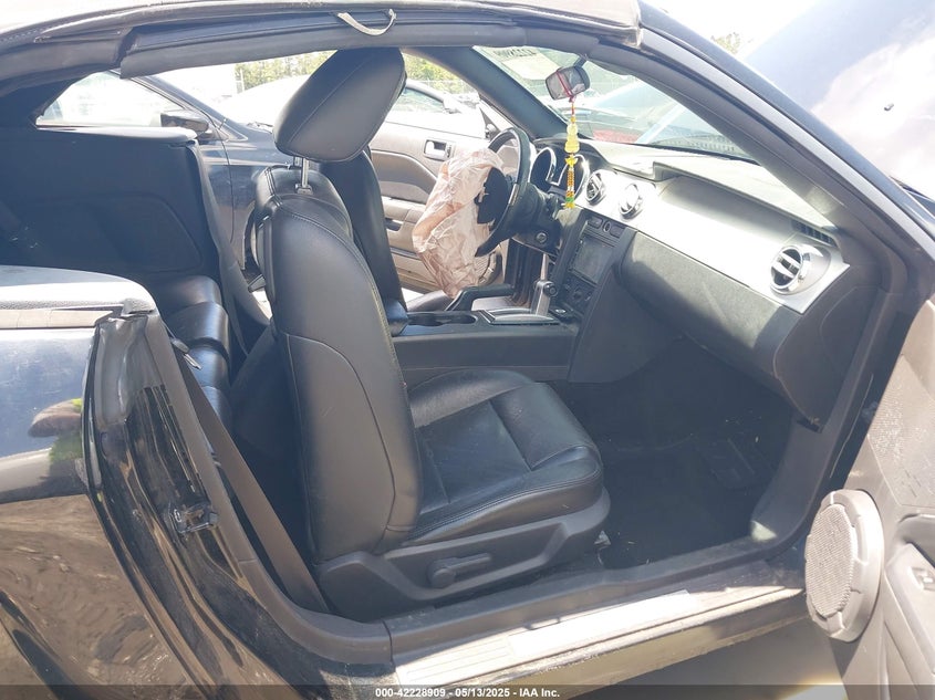 2007 FORD MUSTANG VIN: 1ZVFT84N875349097