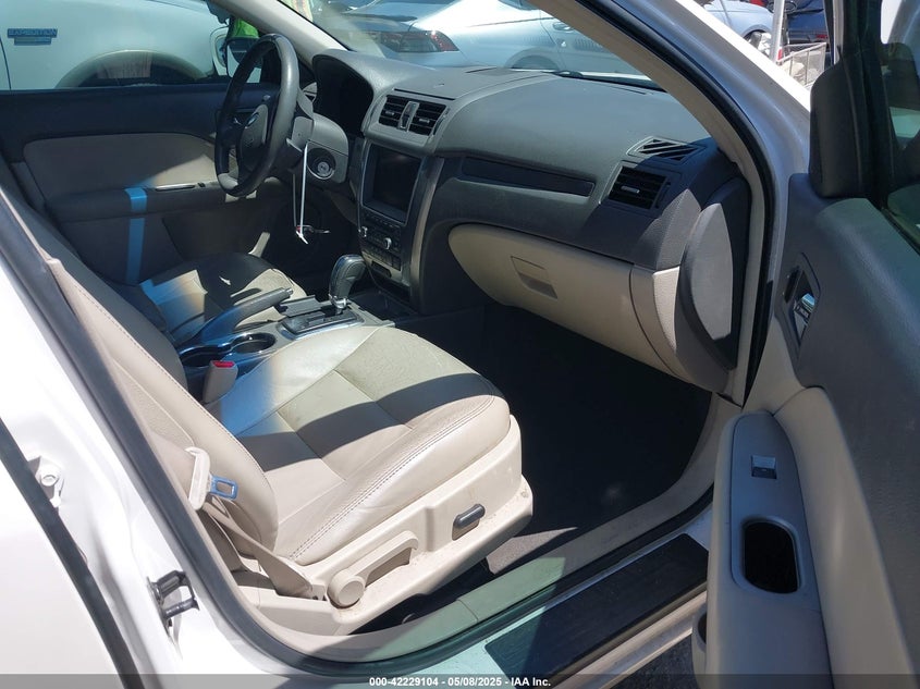 2010 FORD FUSION VIN: 3FAHP0JG2AR233993