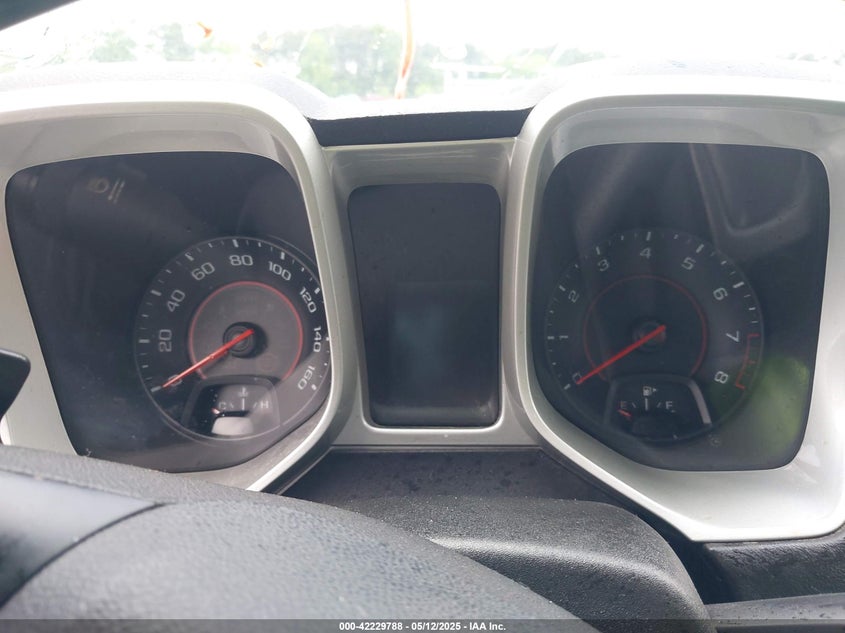 2015 CHEVROLET CAMARO VIN: 2G1FD1E33F9110233