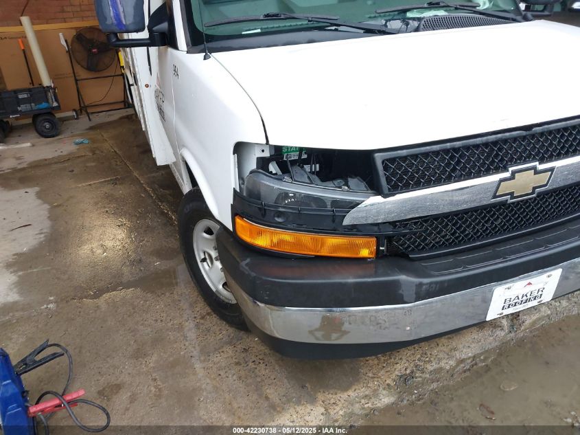 2017 Chevrolet Express Cutaway Work Van VIN: 1GB0GRFG9H1347602 Lot: 42230738