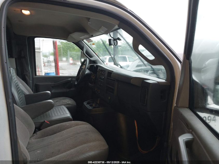 2017 Chevrolet Express Cutaway Work Van VIN: 1GB0GRFG9H1347602 Lot: 42230738