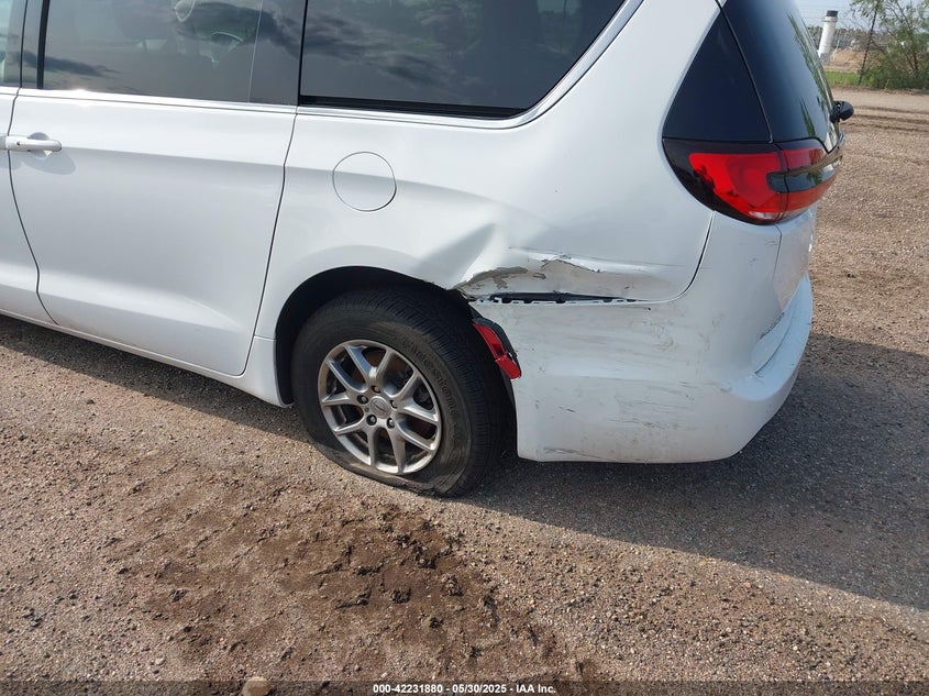 2021 Chrysler Pacifica Touring VIN: 2C4RC1FG6MR526427 Lot: 42231880