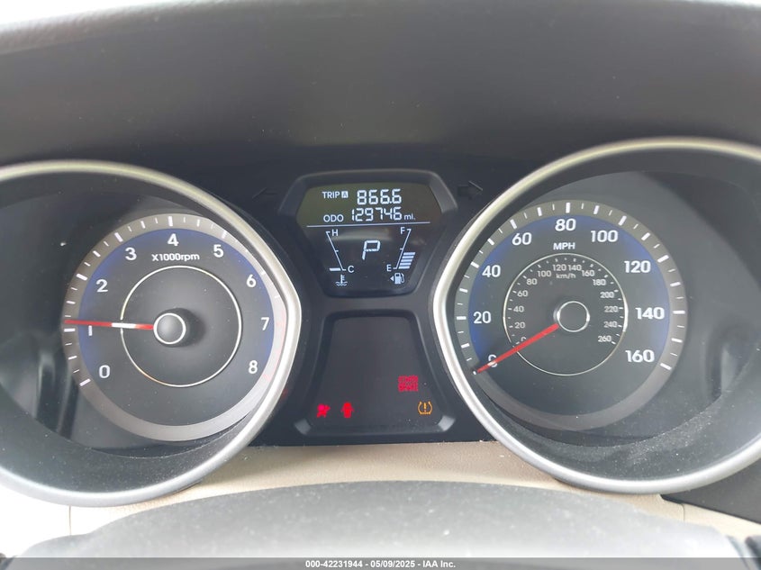2012 HYUNDAI ELANTRA VIN: KMHDH4AE8CU317402