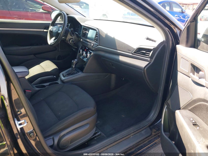 VIN 5NPD84LFXKH411493 2019 HYUNDAI ELANTRA SEL