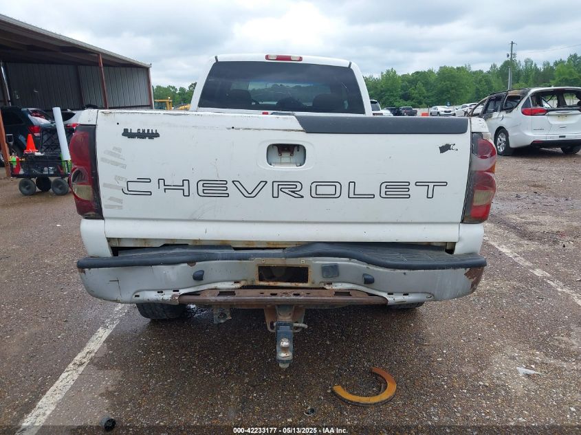 2004 Chevrolet Silverado VIN: 1GCHC2GU44E322371 Lot: 42233177