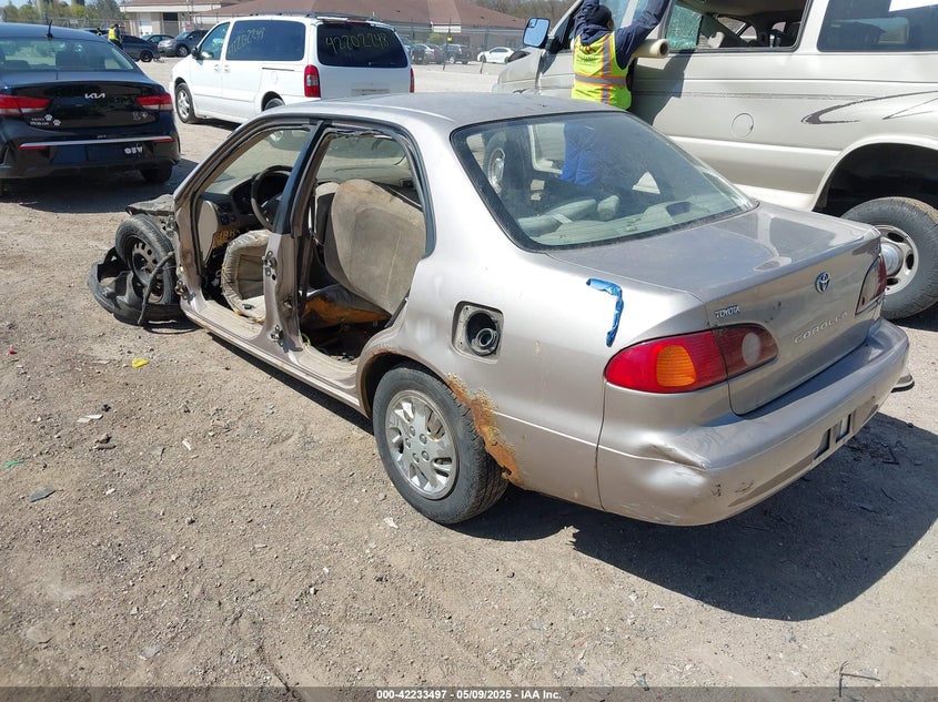 2T1BR18E01C472761 2001 TOYOTA COROLLA photo no. 3