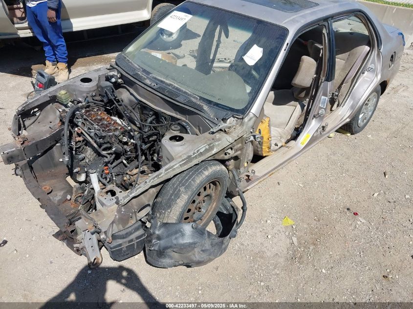 2001 Toyota Corolla Le VIN: 2T1BR18E01C472761 Lot: 42233497