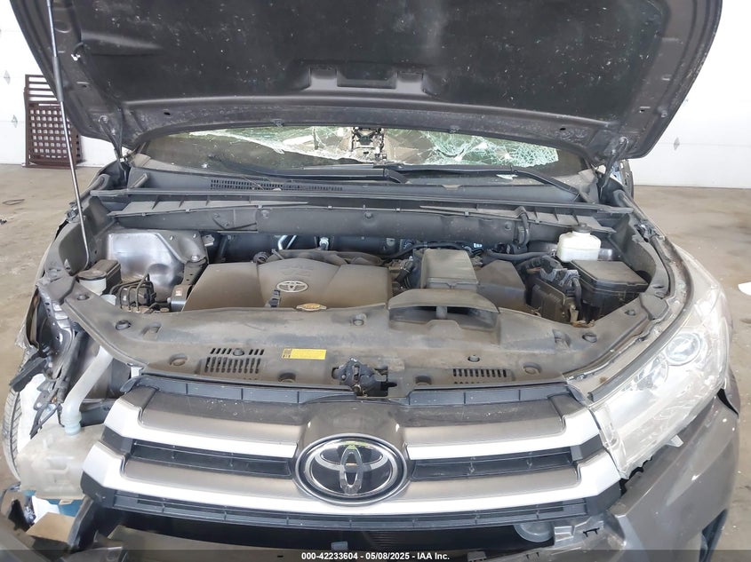 2017 TOYOTA HIGHLANDER VIN: 5TDBZRFH8HS386143