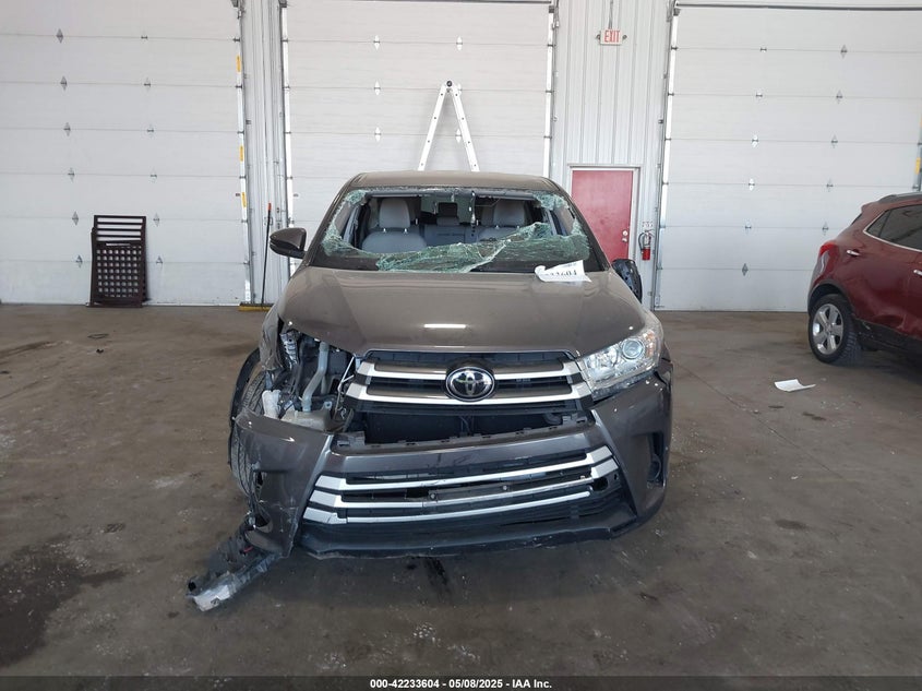 2017 TOYOTA HIGHLANDER VIN: 5TDBZRFH8HS386143