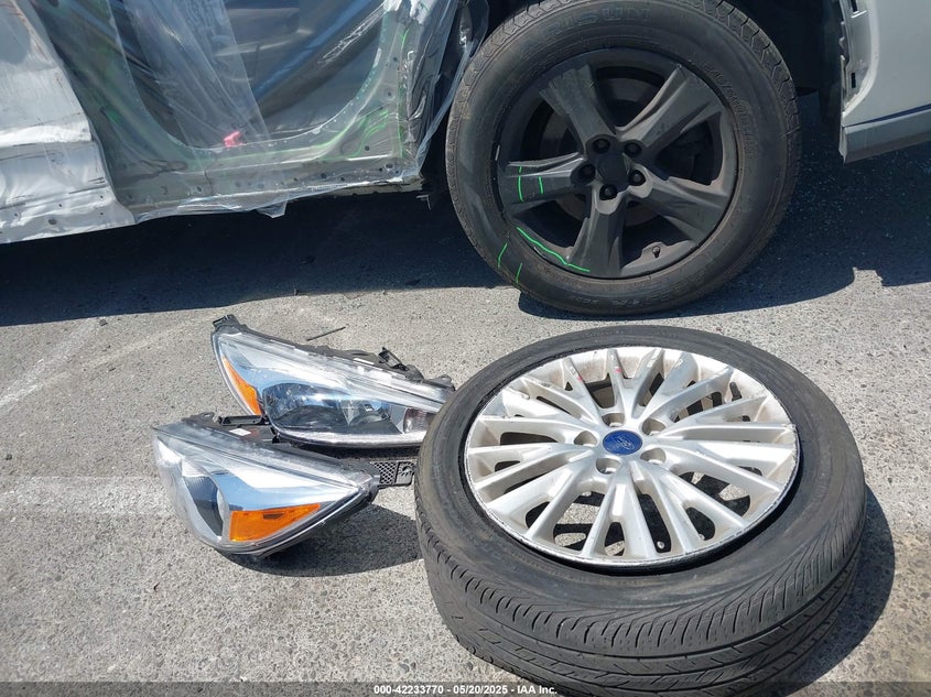 2017 FORD FOCUS VIN: 1FADP3J20HL245542