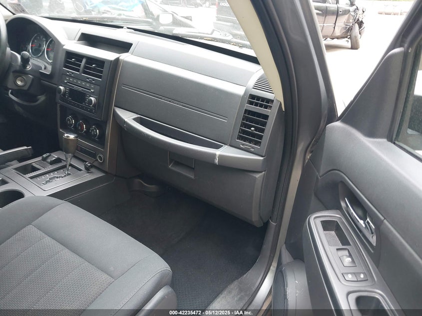 2012 JEEP LIBERTY VIN: 1C4PJMAK1CW114190