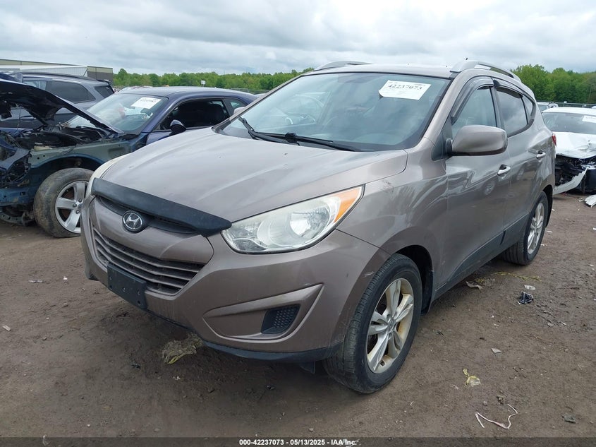 2011 HYUNDAI TUCSON VIN: KM8JU3AC1BU169390
