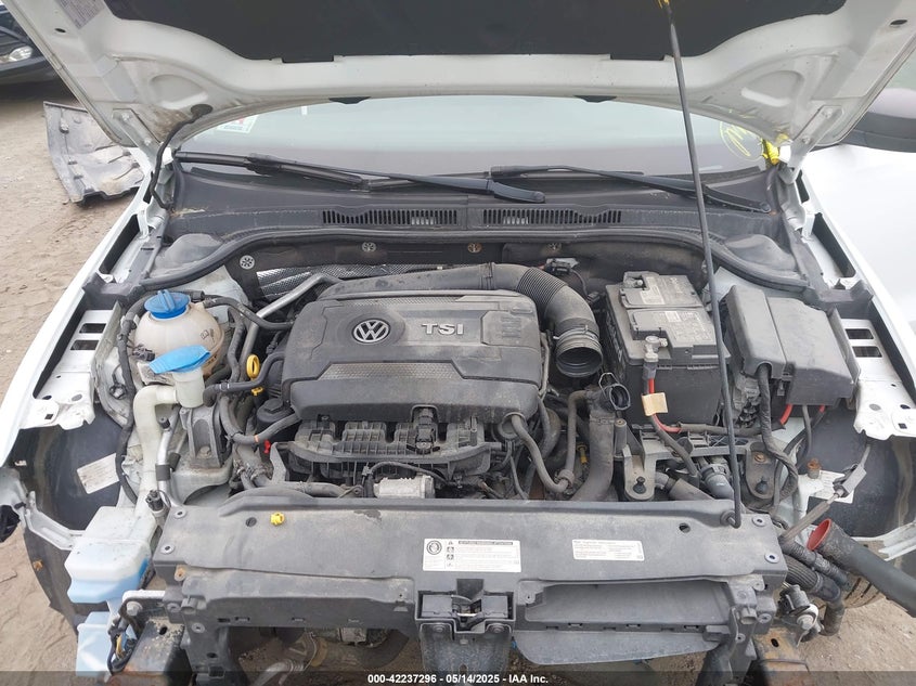 2015 VOLKSWAGEN JETTA VIN: 3VWD17AJXFM332383