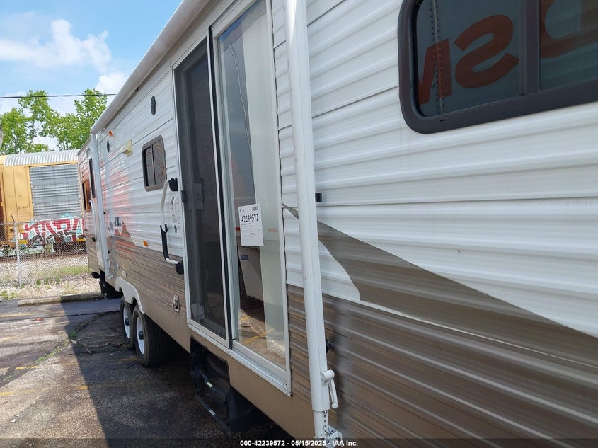 2011 SKYL NOMAD 367 VIN: 1SE900R23BF001519