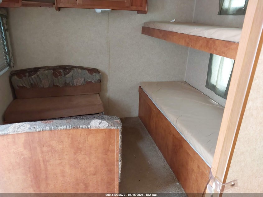 2011 SKYL NOMAD 367 VIN: 1SE900R23BF001519