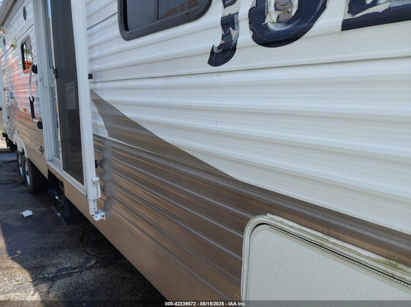 2011 SKYL NOMAD 367 VIN: 1SE900R23BF001519