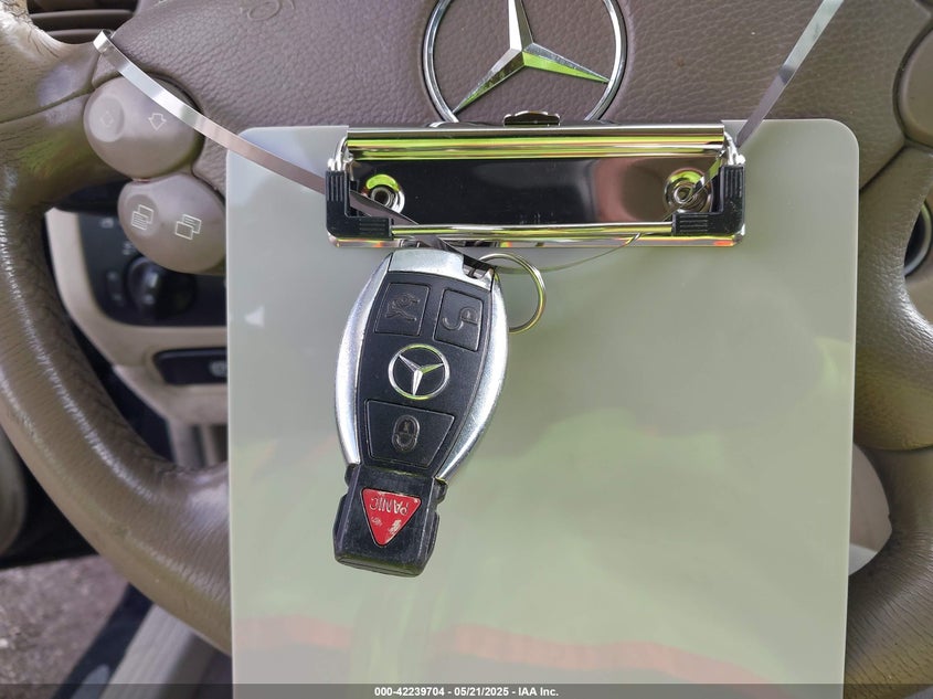 2007 MERCEDES-BENZ CLK VIN: WDBTJ56H27F211775
