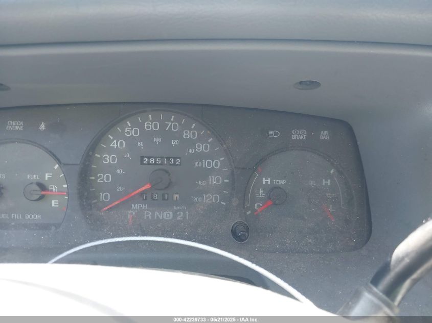 2005 Mercury Grand Marquis Ls/Lse VIN: 2MEFM75W15X628841 Lot: 42239733