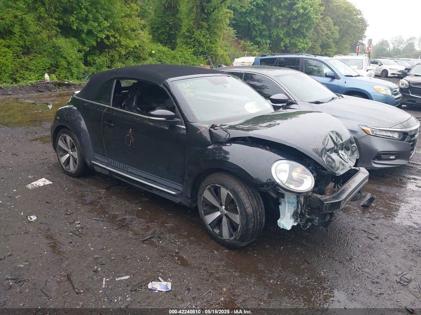 2013 VOLKSWAGEN BEETLE 2.0T - 3VW7T7AT2DM828879