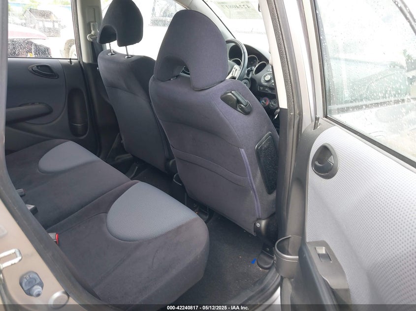 2008 HONDA FIT VIN: JHMGD37648S011368