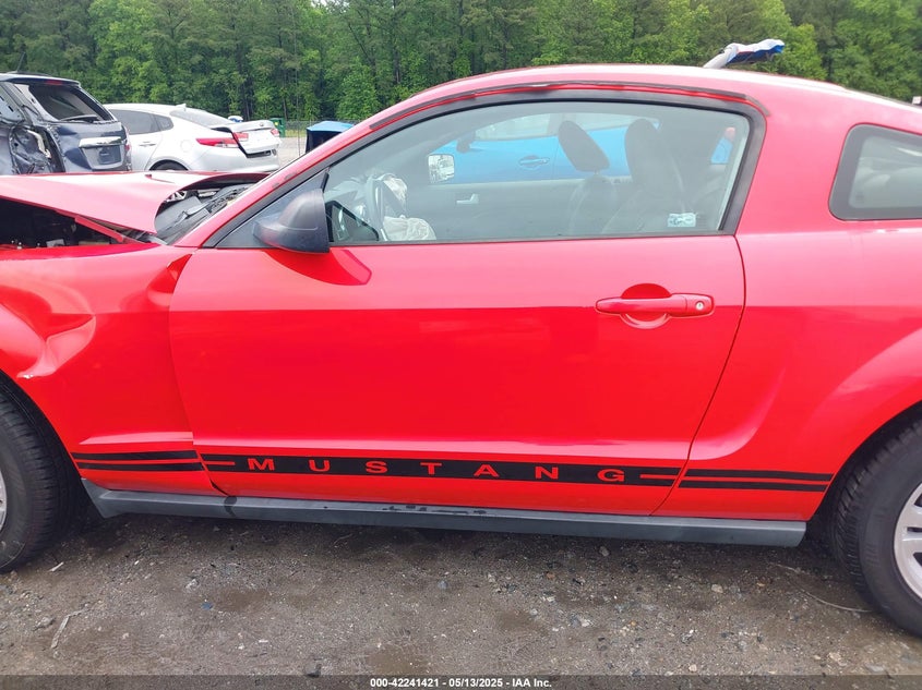 2008 Ford Mustang VIN: 1ZVHT80N785105635 Lot: 42241421