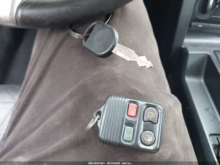 2008 Ford Mustang VIN: 1ZVHT80N785105635 Lot: 42241421