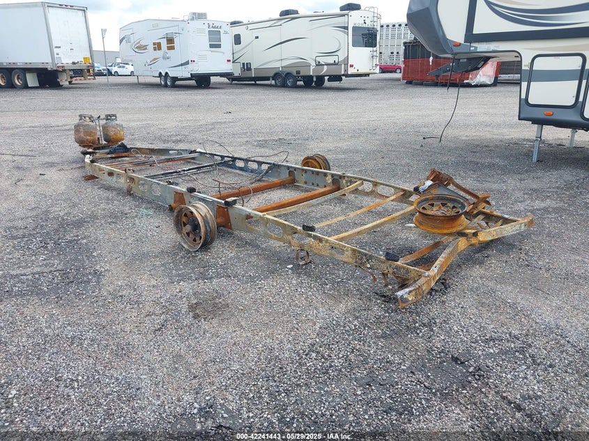 4PXT4212721021810 2002 ARO  photo no. 3