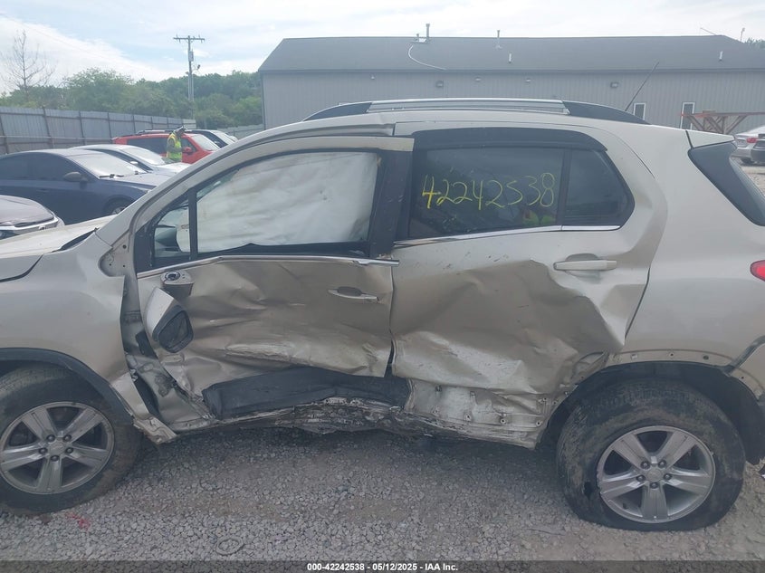 2015 CHEVROLET TRAX LT - 3GNCJRSB4FL180048