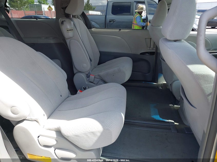2012 TOYOTA SIENNA VIN: 5TDKK3DC7CS239670
