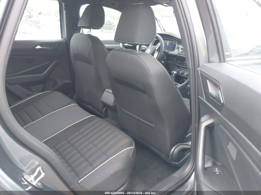 2024 VOLKSWAGEN JETTA VIN: 3VWBM7BUXRM034024