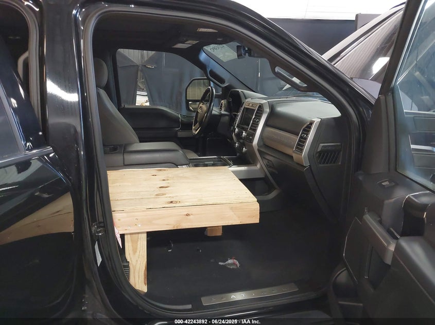 2019 Ford F-350 Platinum VIN: 1FT8W3DT9KEF65134 Lot: 42243892