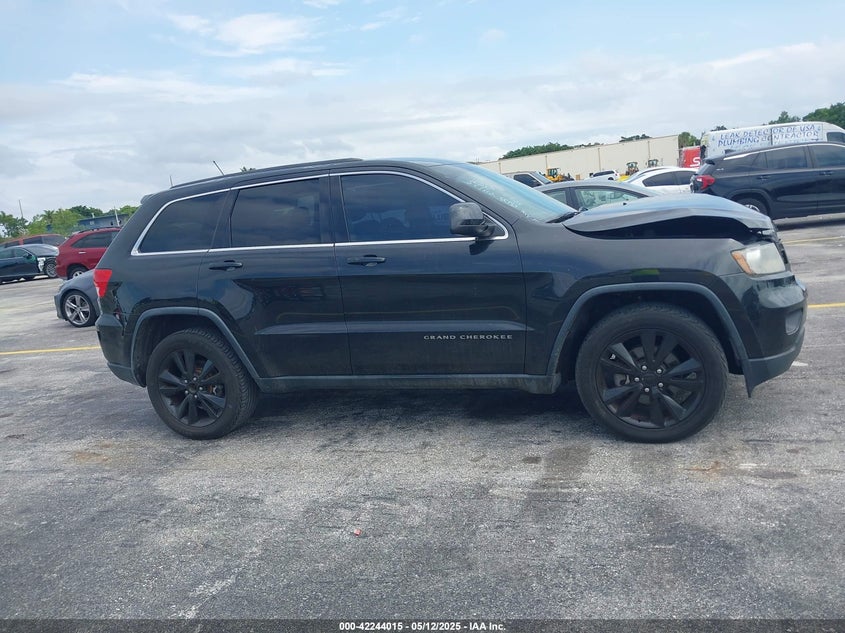 2013 JEEP GRAND CHEROKEE VIN: 1C4RJFAT6DC597112