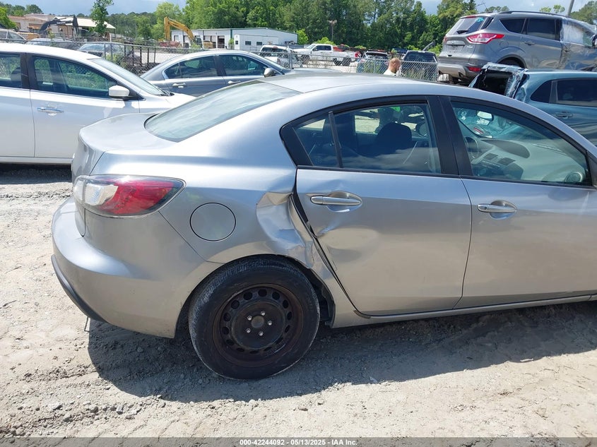 2011 MAZDA 3 VIN: JM1BL1UF9B1472666