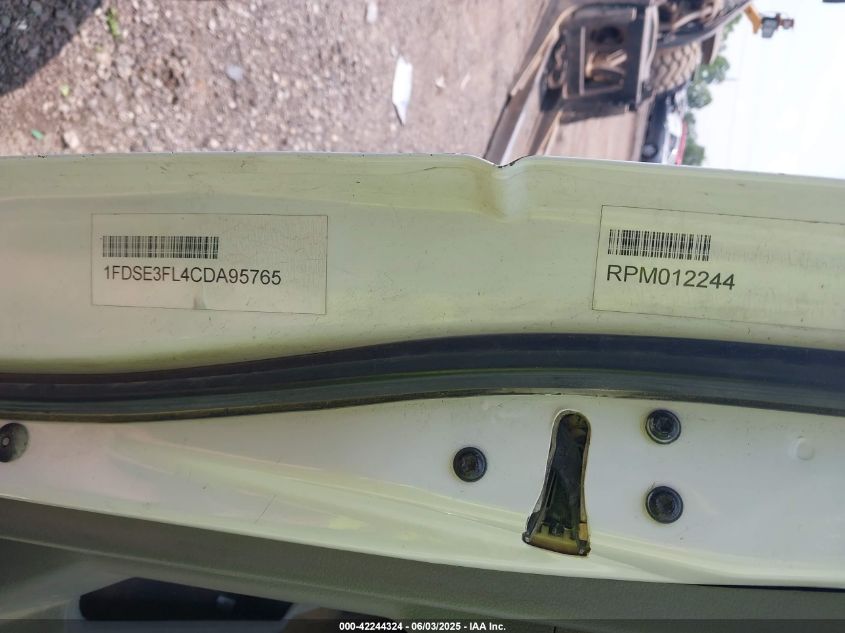 2012 Ford E-350 Cutaway VIN: 1FDSE3FL4CDA95765 Lot: 42244324