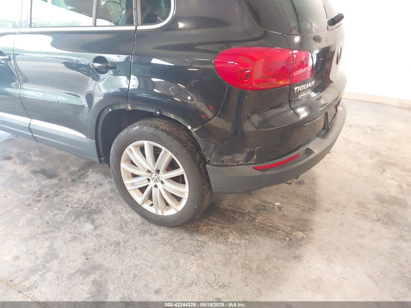 2013 VOLKSWAGEN TIGUAN SE - WVGBV7AX0DW549422