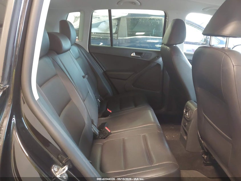 2013 VOLKSWAGEN TIGUAN SE - WVGBV7AX0DW549422