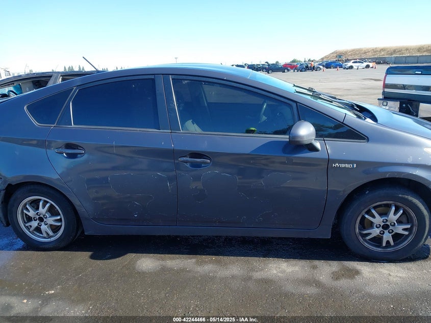 2011 TOYOTA PRIUS VIN: JTDKN3DU5B1458400